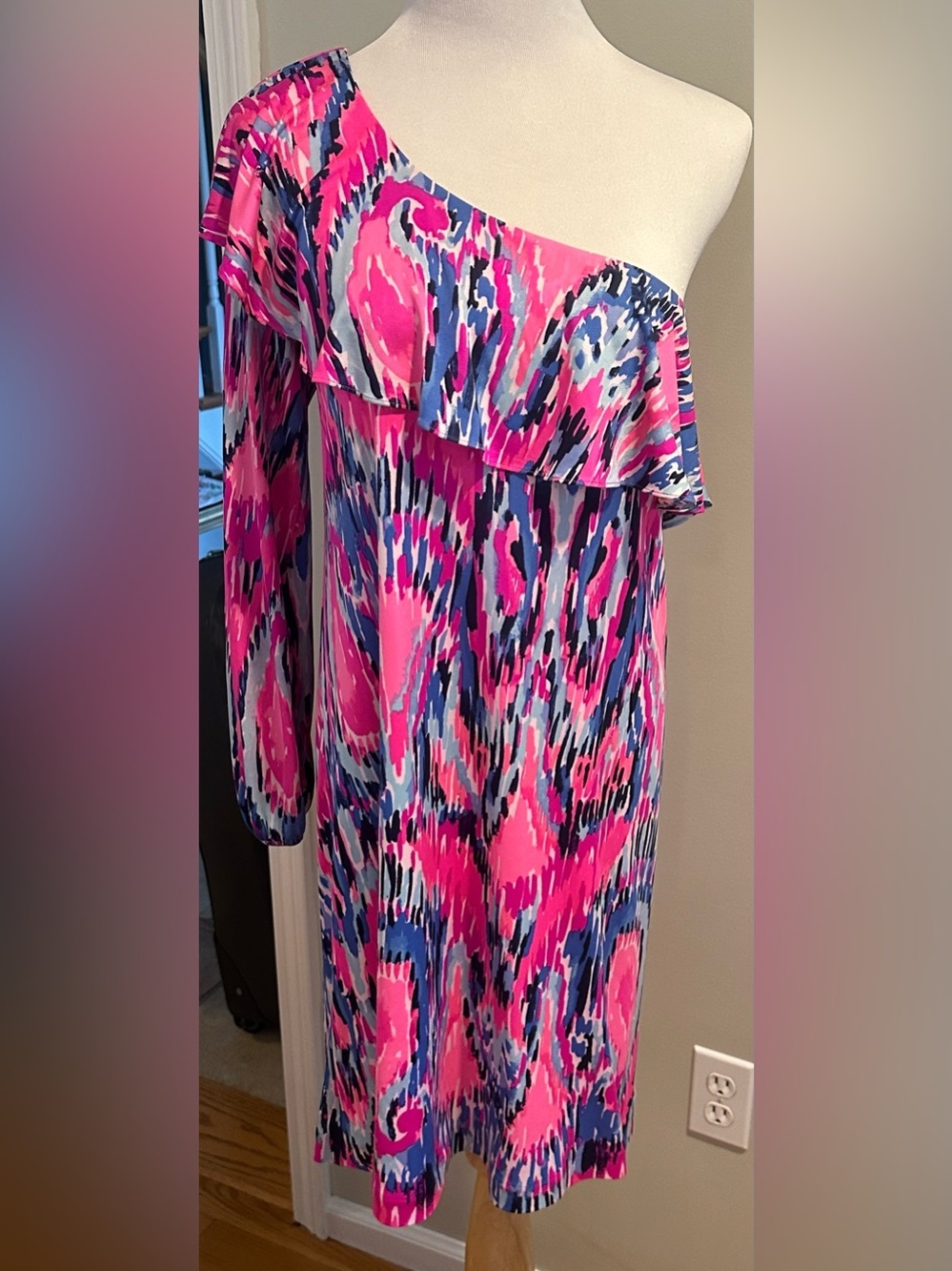 Lilly Pulitzer Amante Dress in Free Spirit One Shouldered Size Large EUC